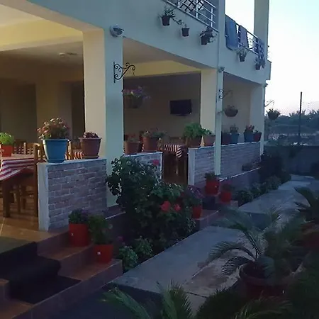 Zmerina Hotel Velipojë